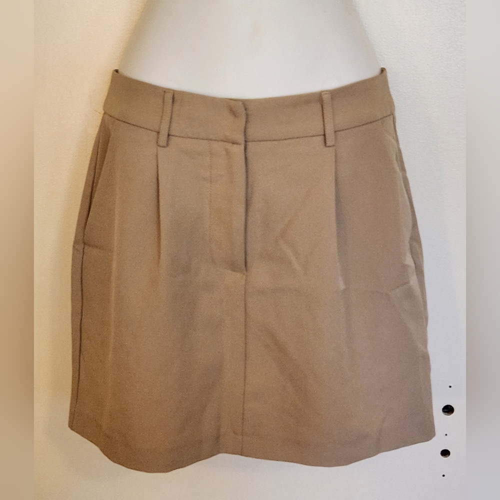 Princess Polly Khaki Women's Mini Skirt With Pockets Sz 2 NWOT Preppy